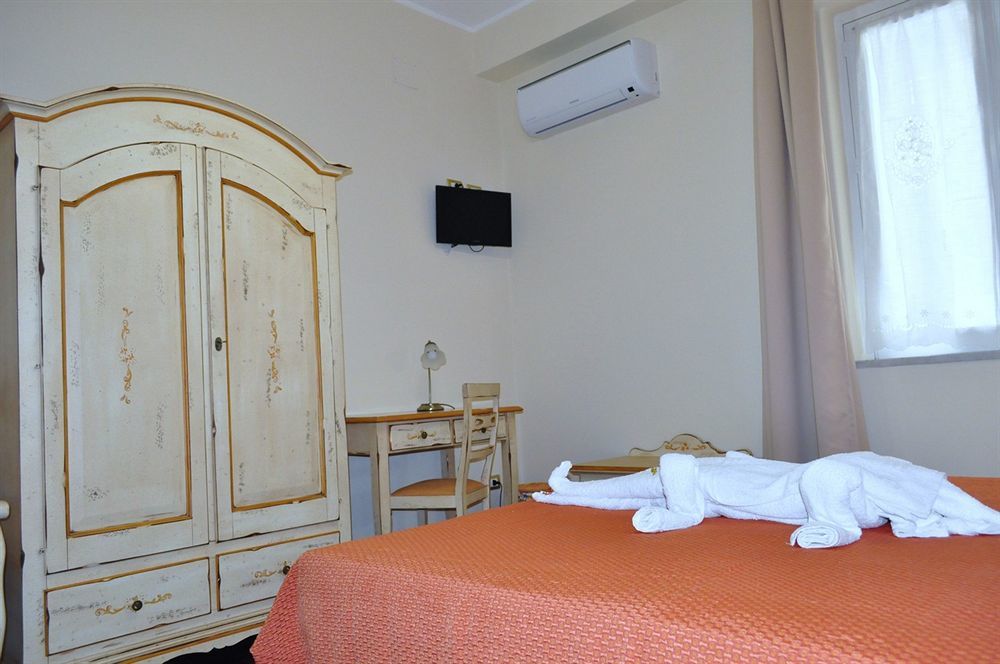 Stupor Mundi Bed And Breakfast Palermo Buitenkant foto